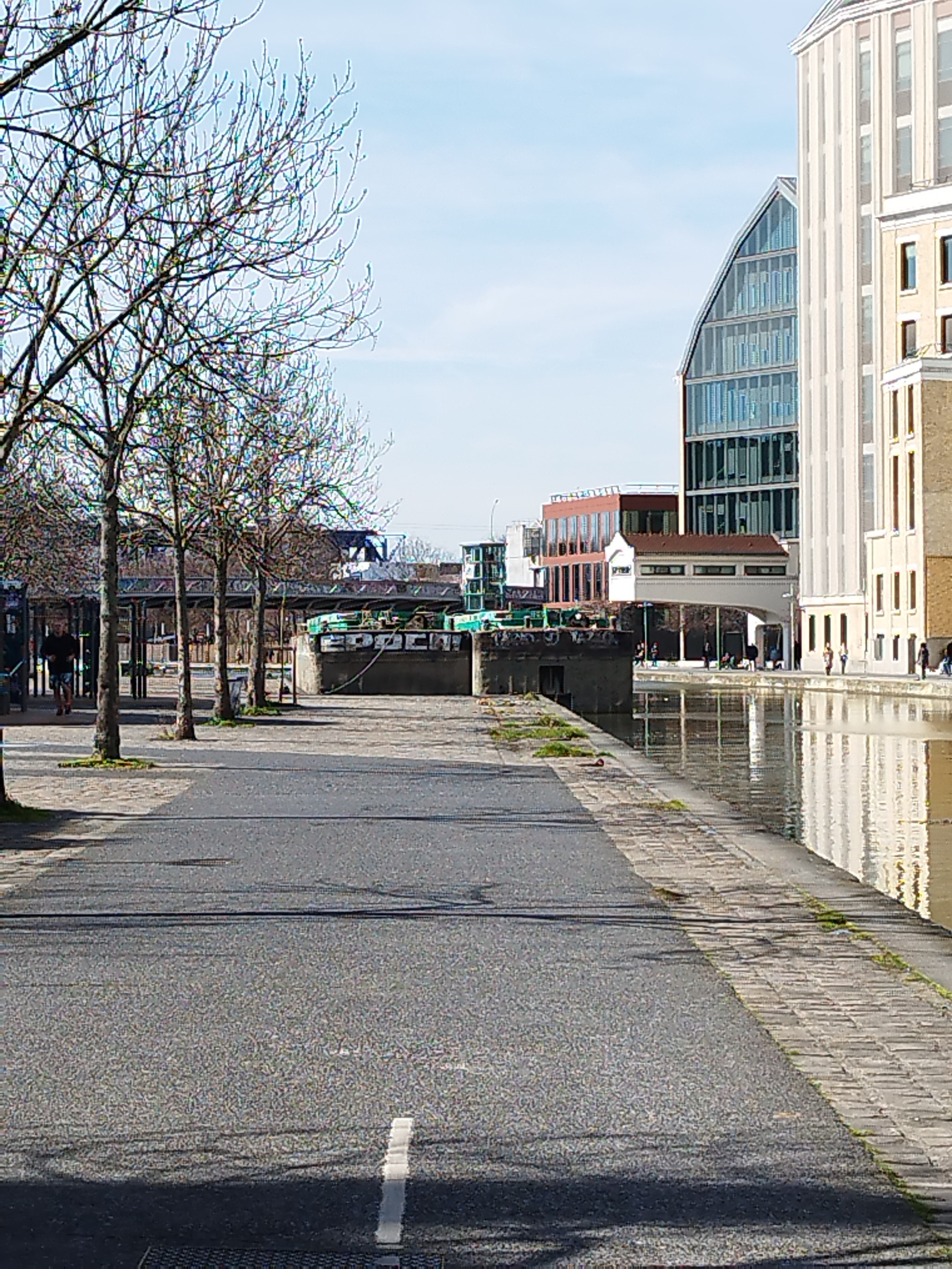 Canal de l'Ourcq a La Villette (00b)